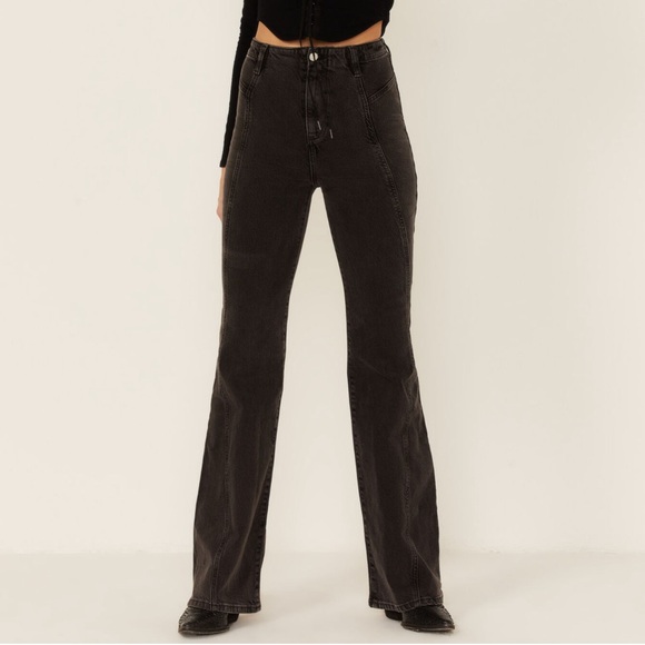 WE THE FREE. Flare Jeans. Size 26 - Picture 1 of 6